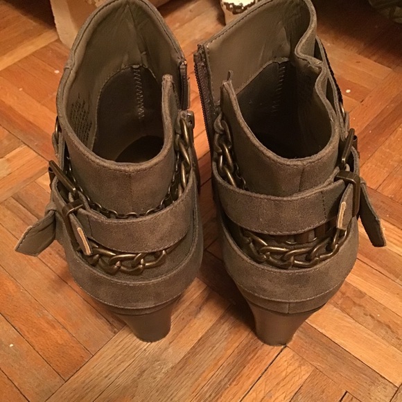 Braelyn JustFab Ankle Boots - Picture 4 of 6